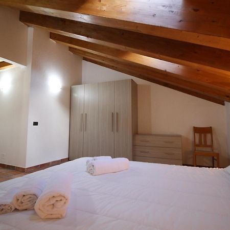 Attico Dell'Aquila Apartment Brusson Bagian luar foto