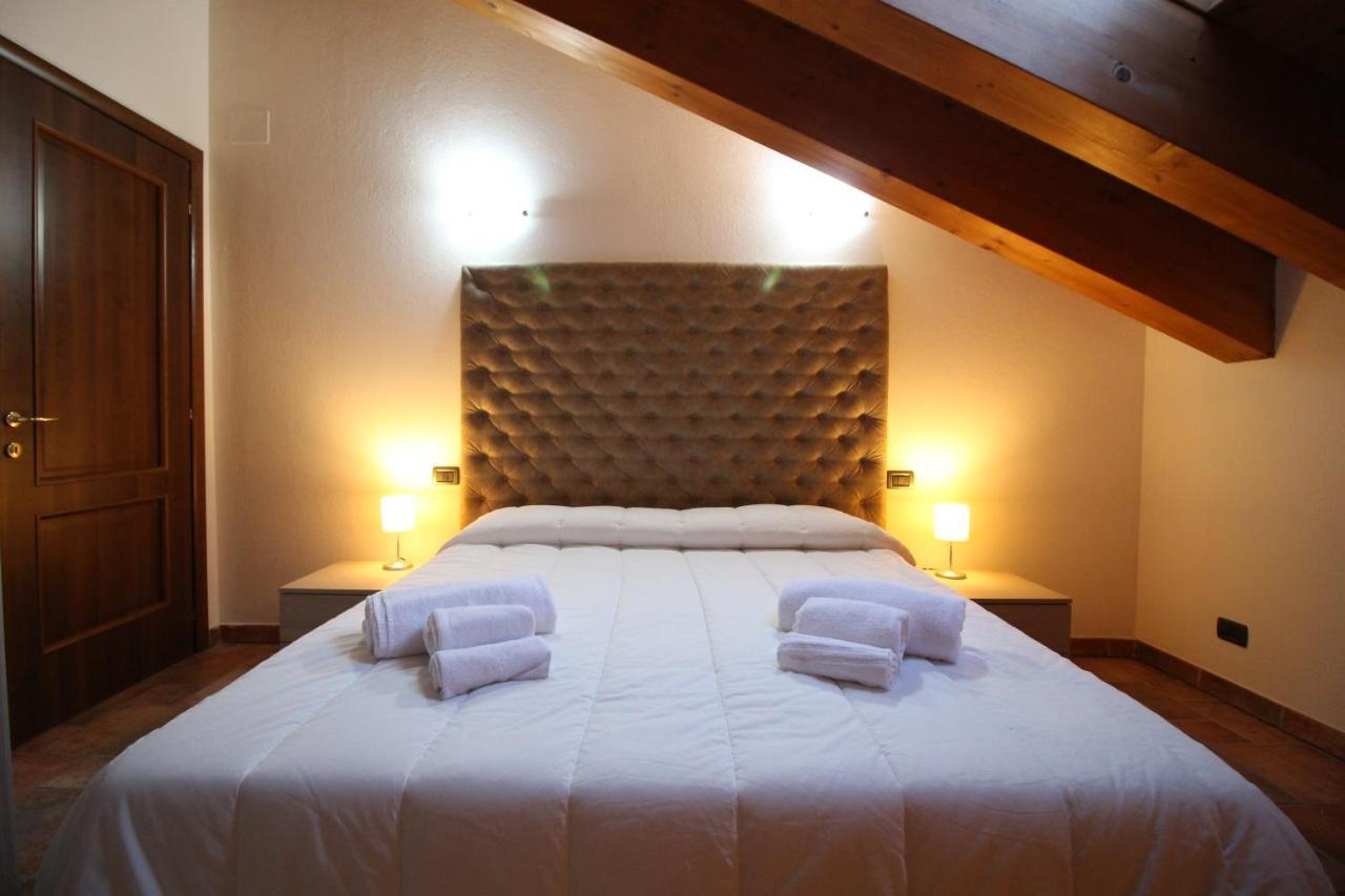 Attico Dell'Aquila Apartment Brusson Bagian luar foto