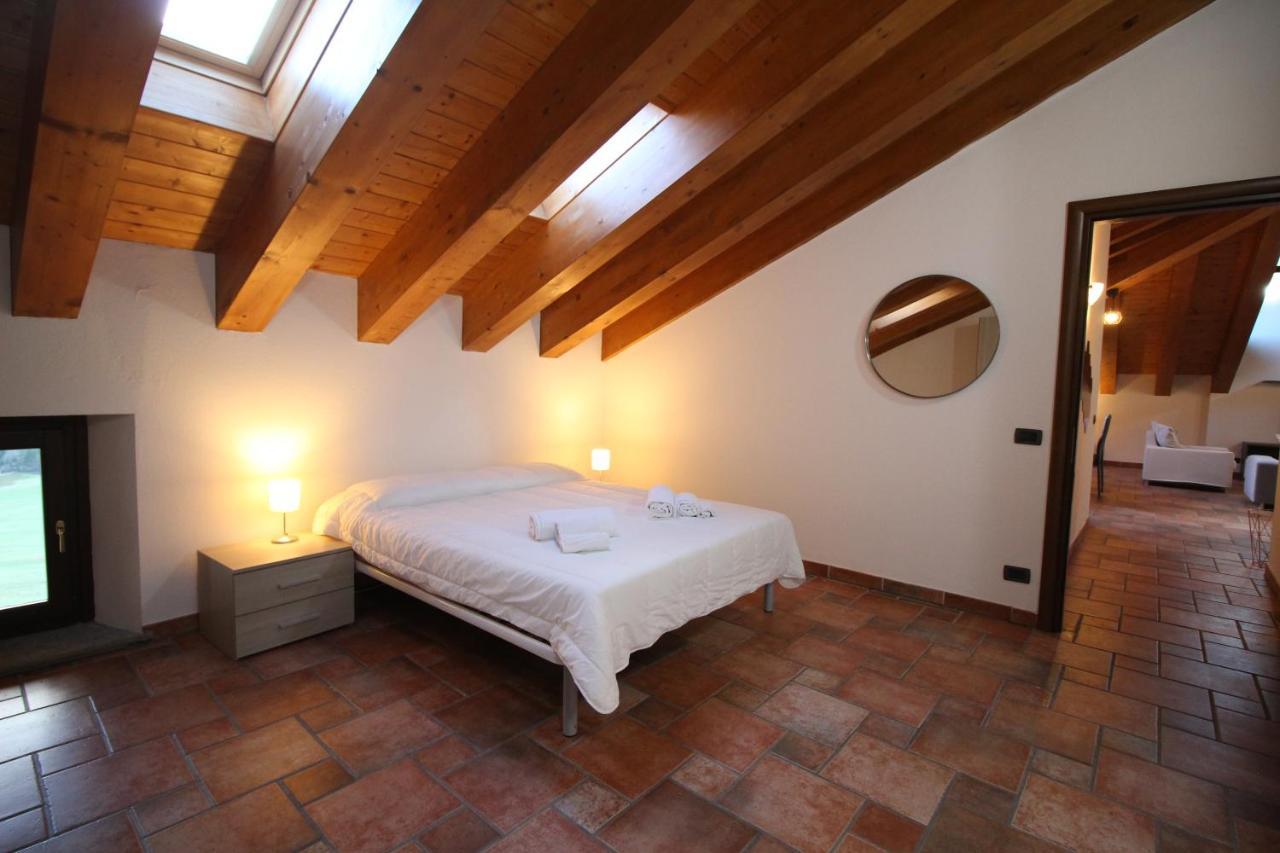Attico Dell'Aquila Apartment Brusson Bagian luar foto